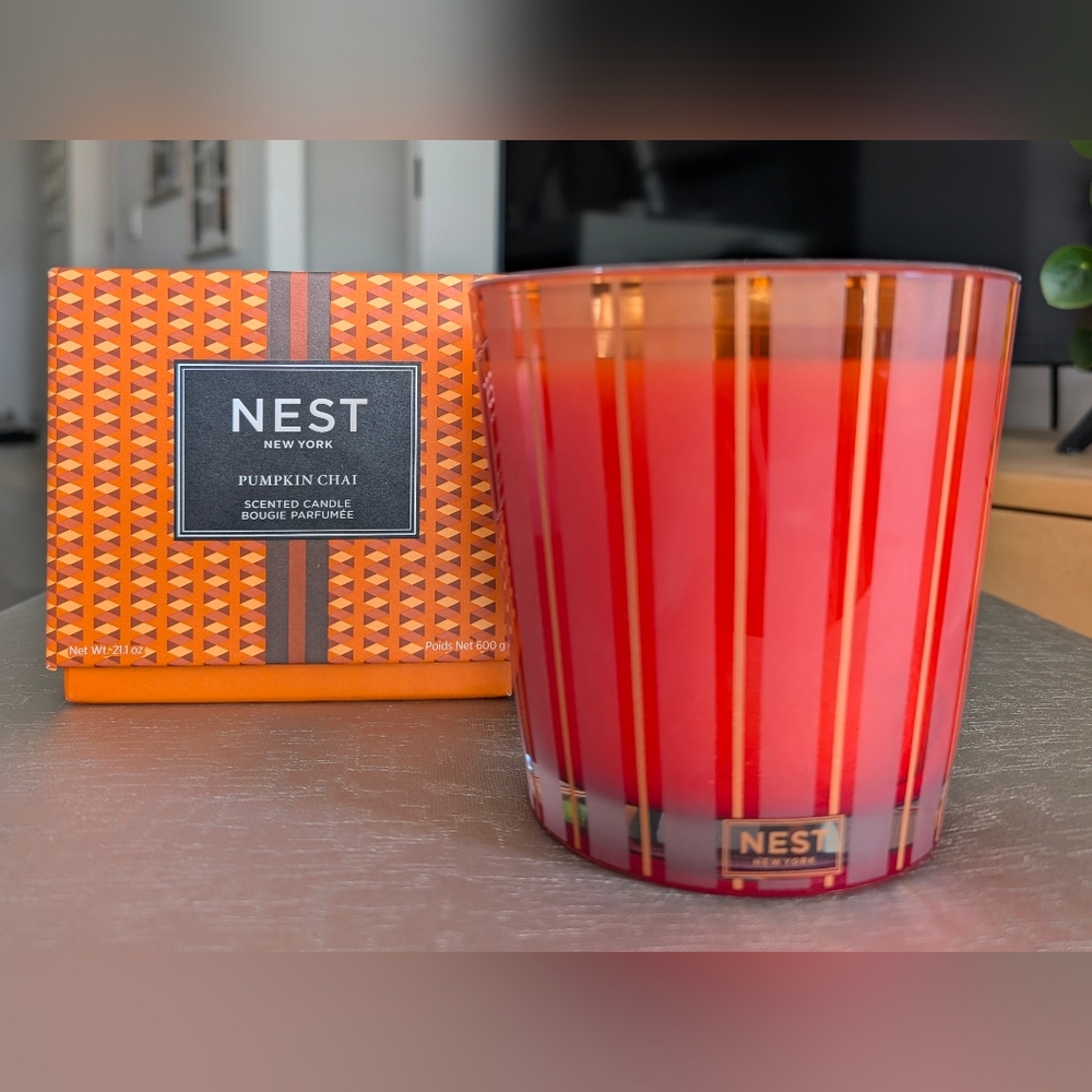 Pumpkin Chai Scented Candle - Orange and Red